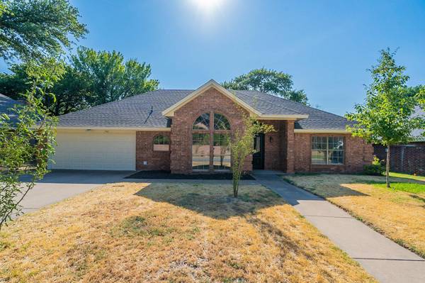 7941 Kendra Lane, North Richland Hills, TX 76182