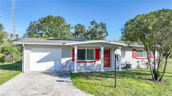 8 Glenmont DR W,  North Fort Myers,  FL 33917