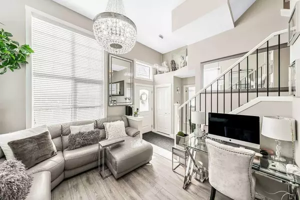 Calgary, AB T3M 2V5,904 Cranbrook WALK SE