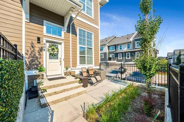 Calgary, AB T3M 2V5,904 Cranbrook WALK SE