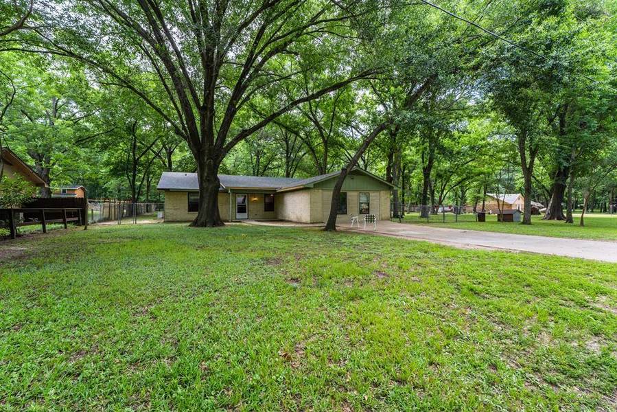 16173 Cherokee Trail, Kemp, TX 75143