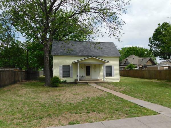 443 N Dallas Street, Van Alstyne, TX 75495