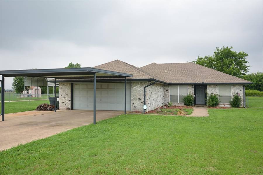 1192 Country Lane, Oak Ridge, TX 75142