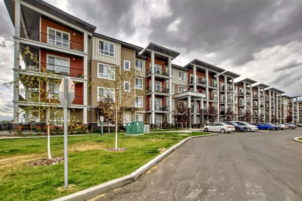 Calgary, AB T2X 5A2,40 Walgrove Walk SE #312