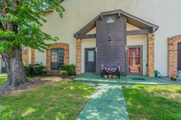 611 Oriole Boulevard #1503, Duncanville, TX 75116