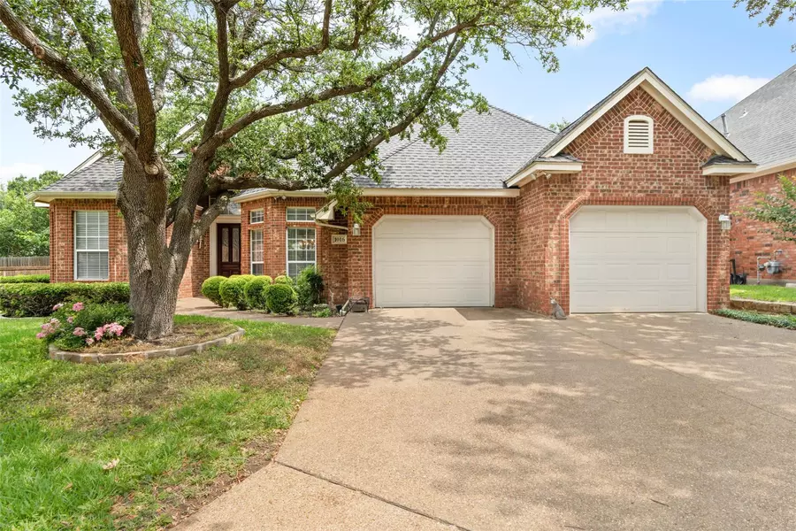 1016 Ellison Park Circle, Denton, TX 76205