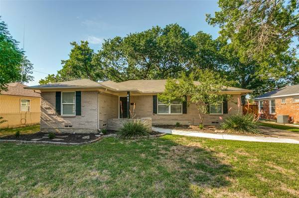 605 Devonshire Drive, Richardson, TX 75080