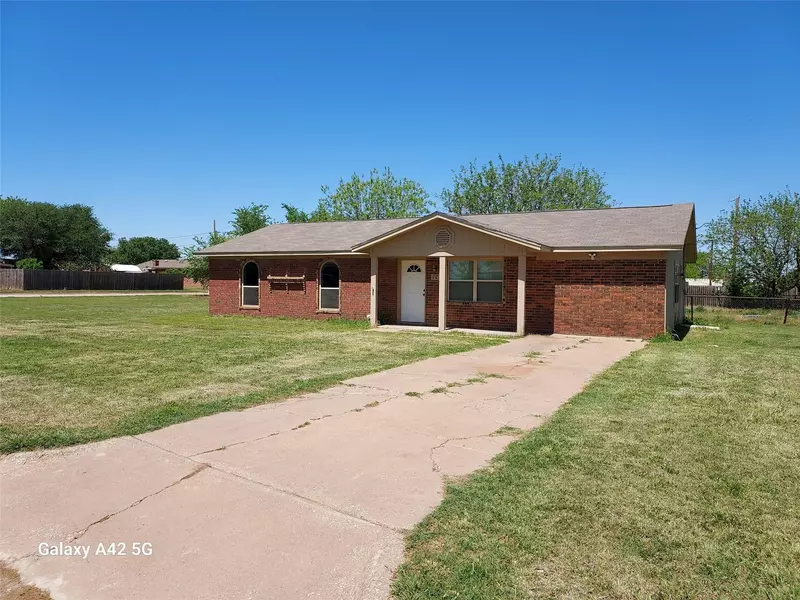 12 Holliday Circle, Holliday, TX 76366