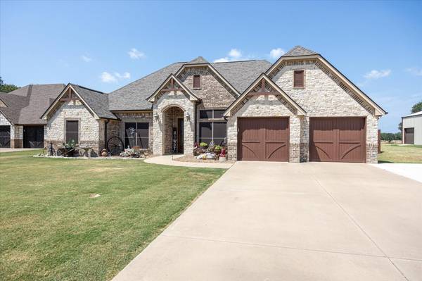 3000 Elkton Drive, Granbury, TX 76049