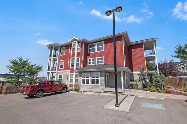 Calgary, AB T3J 4T3,3 Taracove Estate DR NE #304