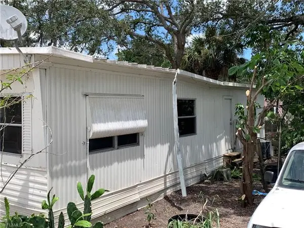 27911 Edith LN, Bonita Springs, FL 34135