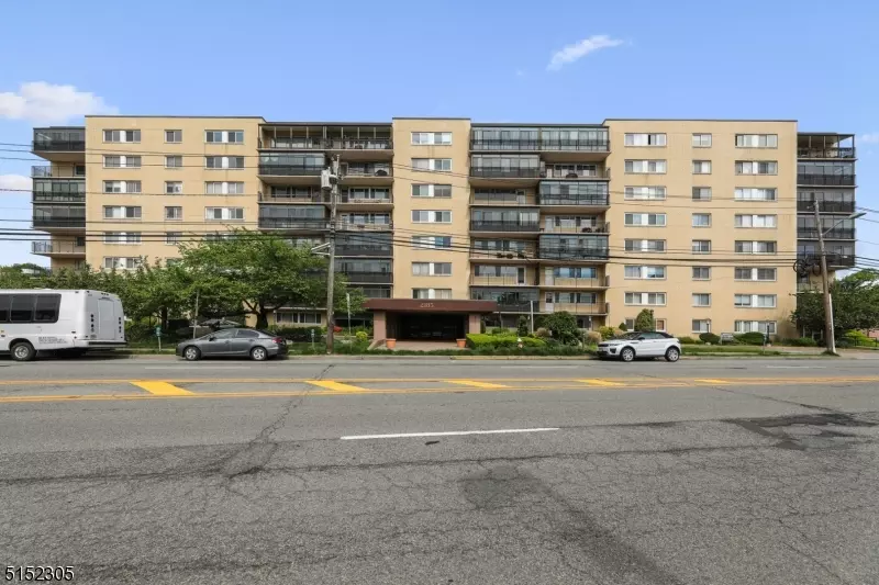 2185 Lemoine Ave #2B, Fort Lee Boro, NJ 07024