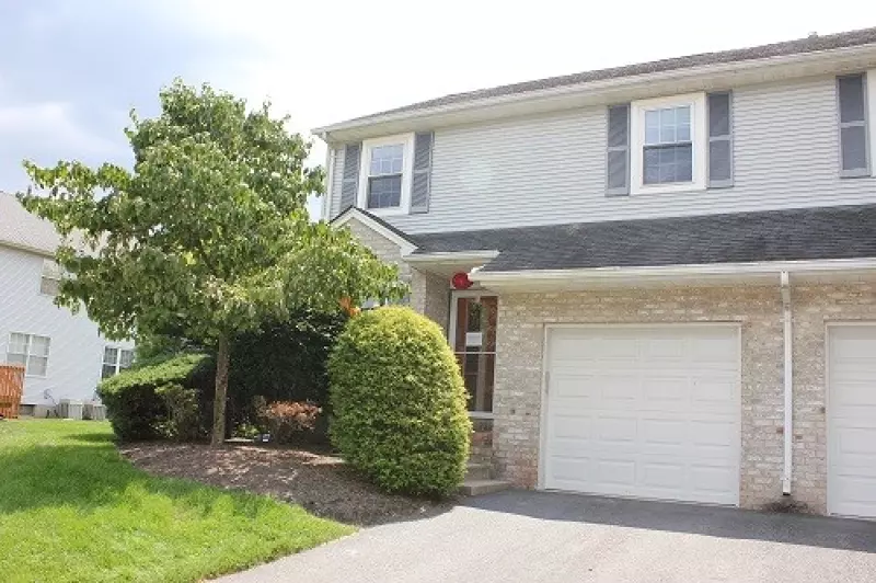 74 Hawthorn Dr, Edison Twp., NJ 08820