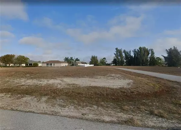 2207 NW 25th LN, Cape Coral, FL 33993