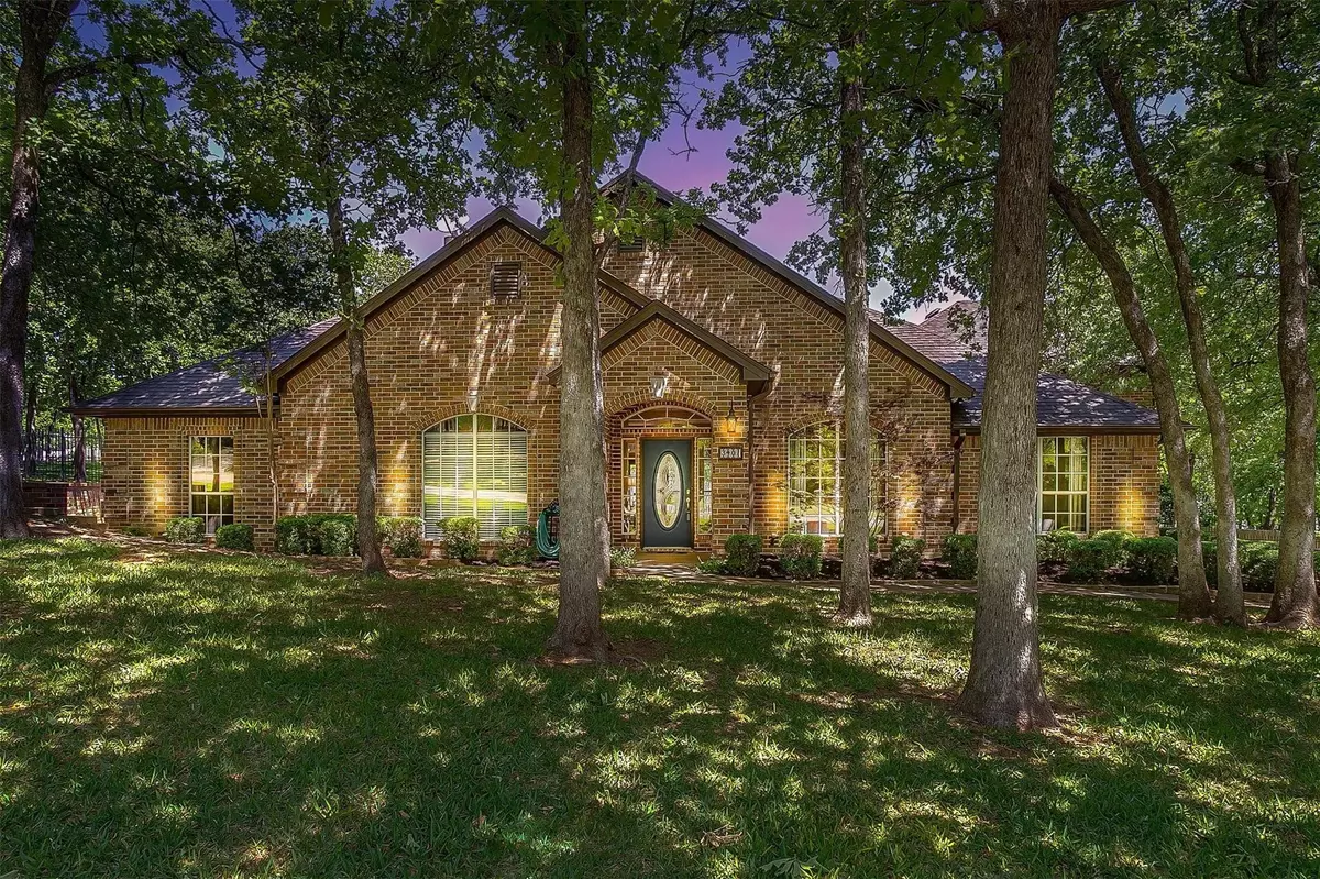 Burleson, TX 76028,3401 Oak Trail Drive