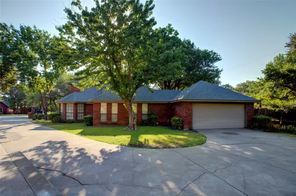 Arlington, TX 76006,2202 Sand Creek Court