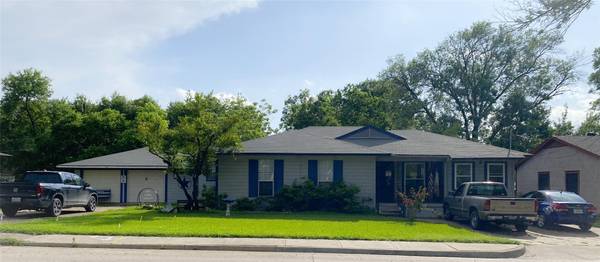 1501 N Clay Street,  Ennis,  TX 75119