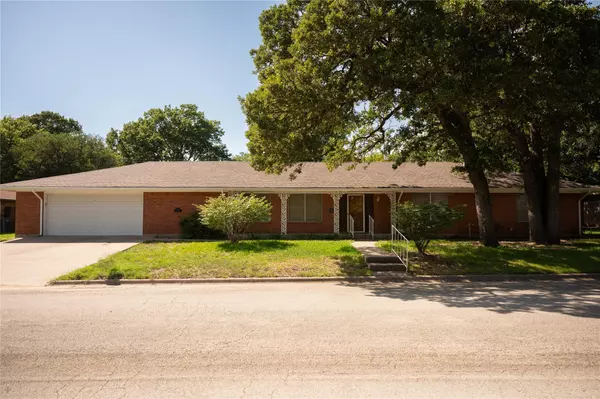 Bowie, TX 76230,1206 Miller Street