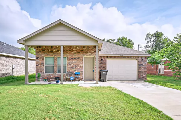 4925 Fitzhugh Avenue, Fort Worth, TX 76105