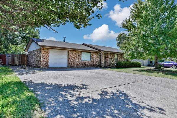 1114 Kent Drive, Gainesville, TX 76240