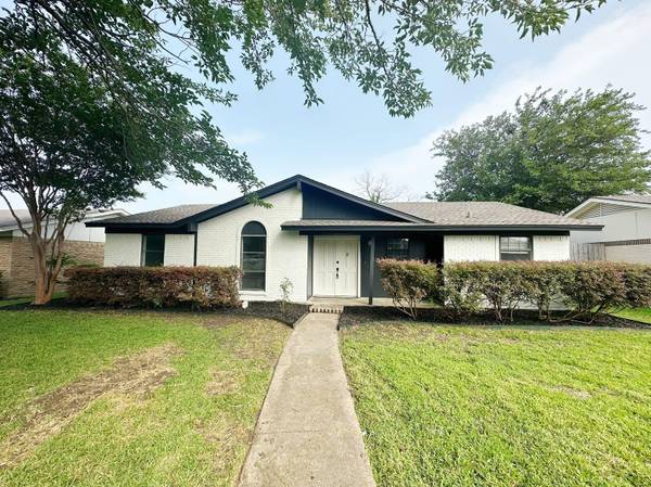 906 Waikiki Drive, Garland, TX 75043