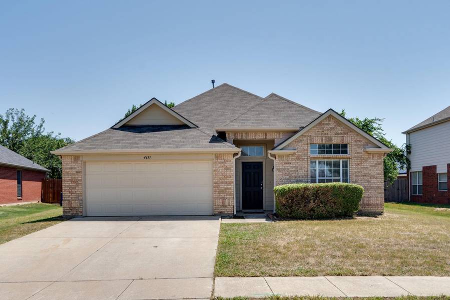 4433 Spanish Oak Circle, Corinth, TX 76208