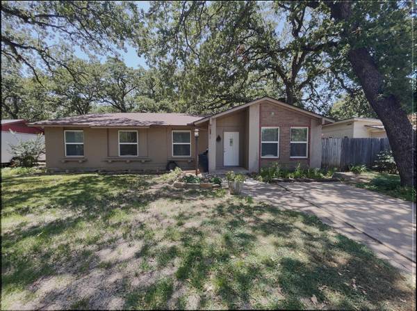 329 Bellaire Drive,  Denton,  TX 76209