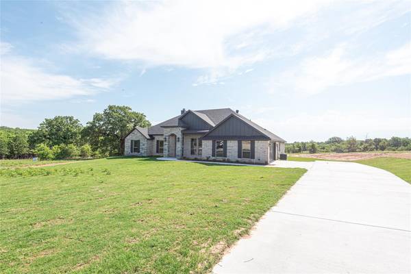 7020 Ranch View Place, Springtown, TX 76082