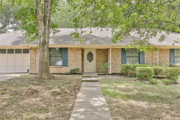 17966 Briarcrest Drive,  Flint,  TX 75762