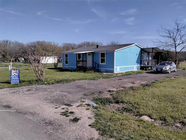 6372 Smoke Lane, Scurry, TX 75158