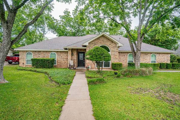 5124 Wedgefield Road, Granbury, TX 76049