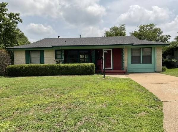 1004 W Sycamore Street, Sherman, TX 75092