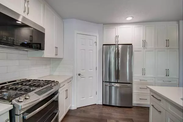 Calgary, AB T3G 4B4,350 Arbour Wood Close NW