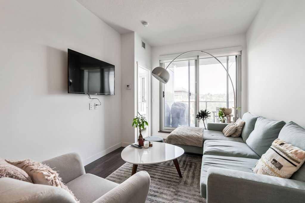 Calgary, AB T2E4E1,88 9 ST NE #422