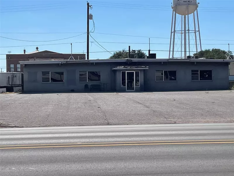 303 N Main Street, Seymour, TX 76380