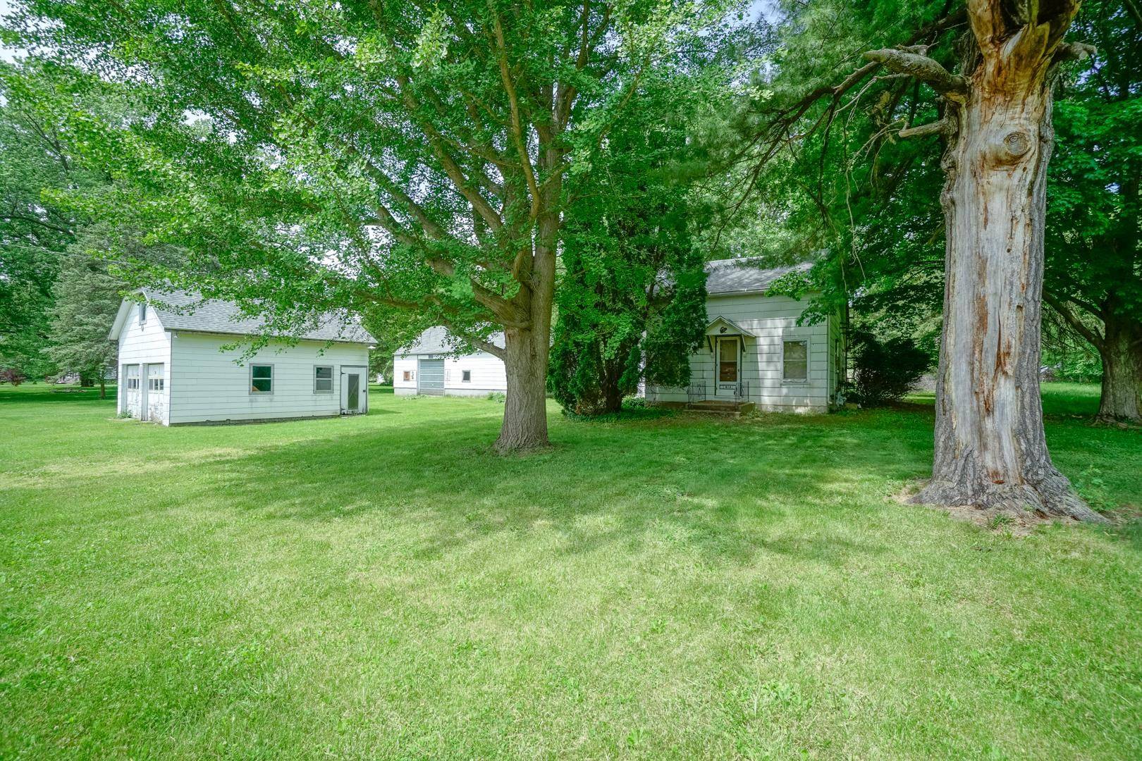 1858 Center St Street, Amboy, IL 61310