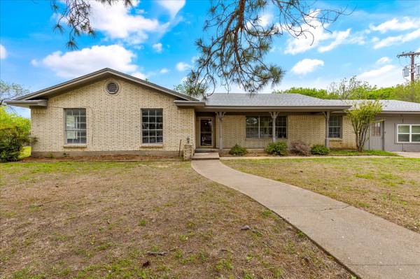 204 S Old Betsy, Keene, TX 76059