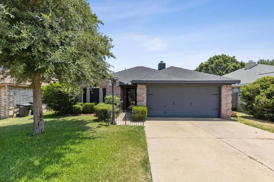 6217 Stockton Drive, Fort Worth, TX 76132