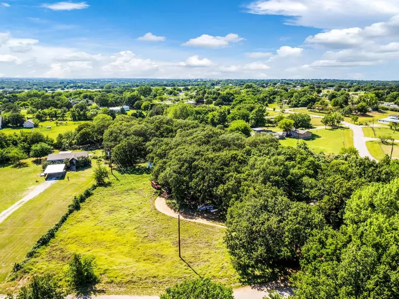 137 Oak Drive, Springtown, TX 76082