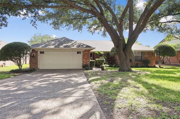 1107 Stonelake Drive, Cleburne, TX 76033