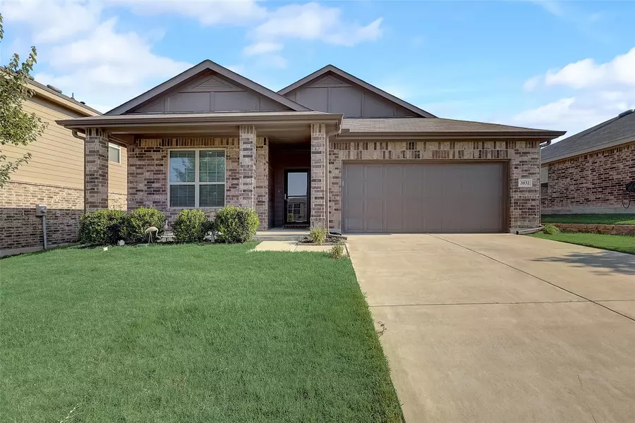 3032 Whitetail Chase Drive, Fort Worth, TX 76108