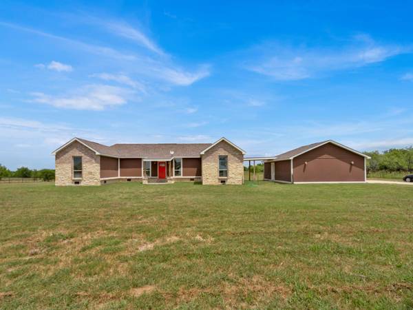 9372 NE County Road 1060, Rice, TX 75155