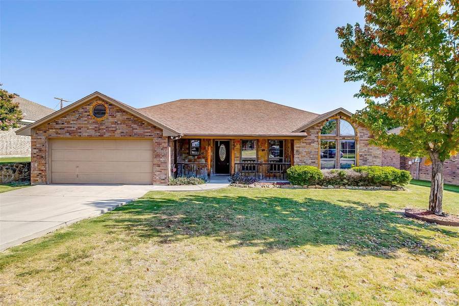 518 Crow Avenue, Weatherford, TX 76085