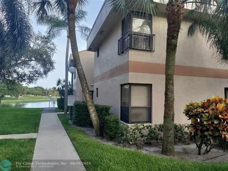 2852 S Carambola Cir  #2852, Coconut Creek, FL 33066