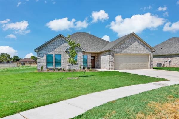 505 N Neu Drive, Lindsay, TX 76250