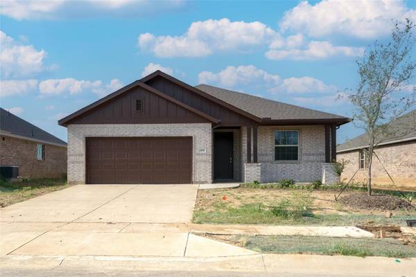 204 Lariat Lane, Valley View, TX 76272