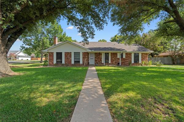 717 Pecan Street,  Fairfield,  TX 75840