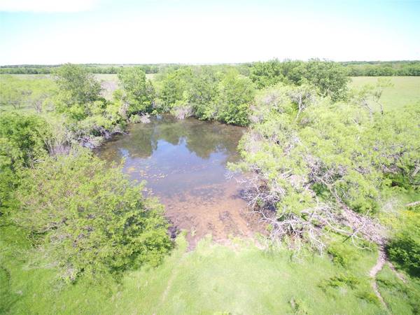 6800 NE County Road 0120,  Powell,  TX 75153