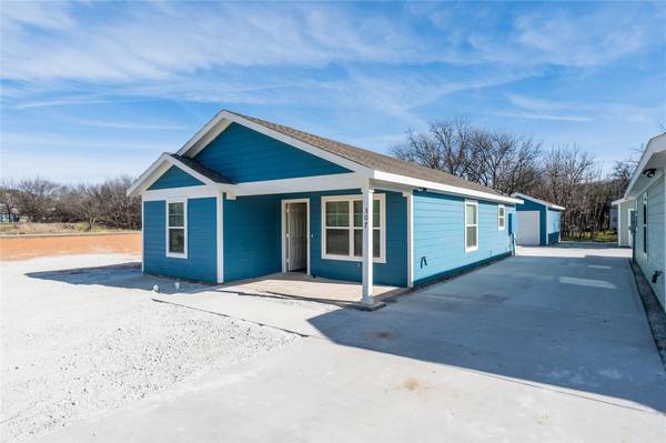 307 SW 14th Avenue, Mineral Wells, TX 76067