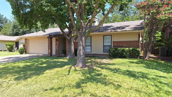 519 Via Corona, Mesquite, TX 75150